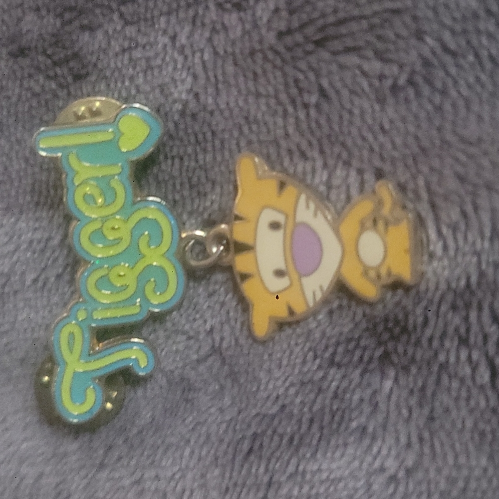 DISNEY baby Tigger trading pin